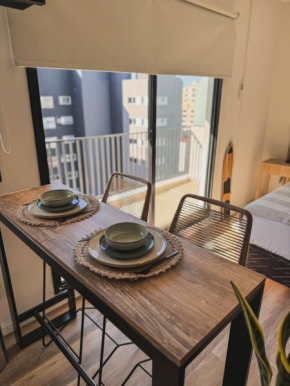 Estudio a estrenar con piscina